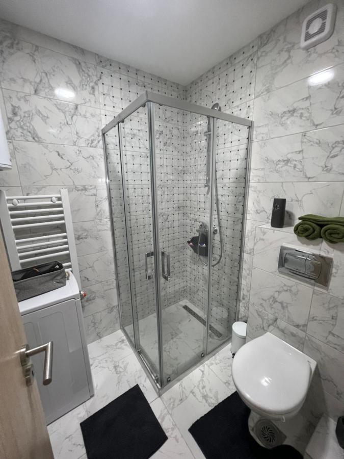 Jungle Lux Apartment Čačak Kültér fotó