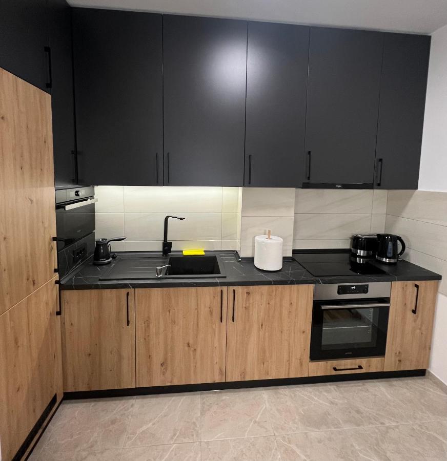 Jungle Lux Apartment Čačak Kültér fotó