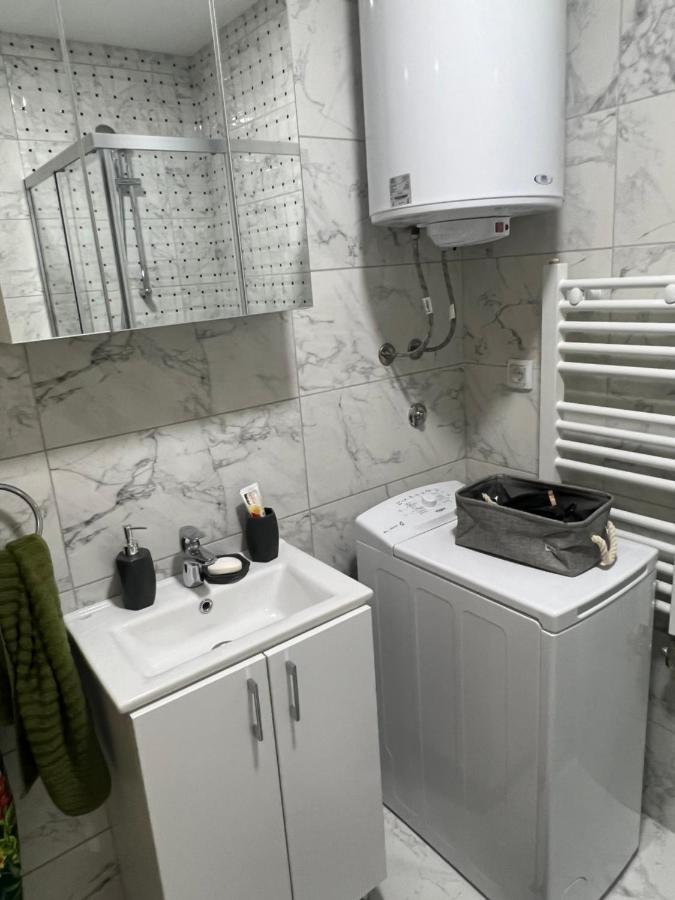 Jungle Lux Apartment Čačak Kültér fotó
