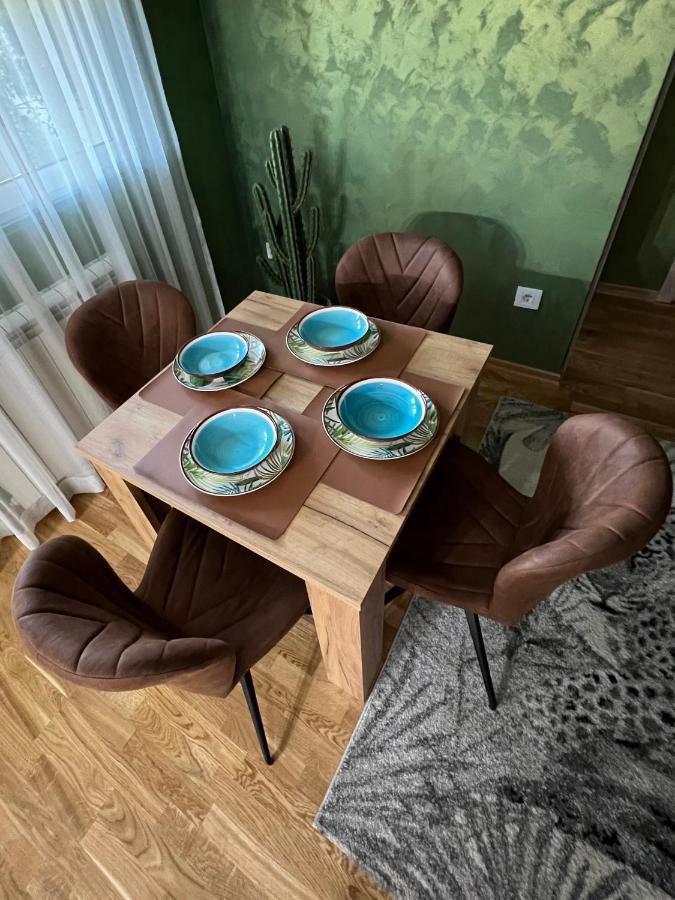 Jungle Lux Apartment Čačak Kültér fotó